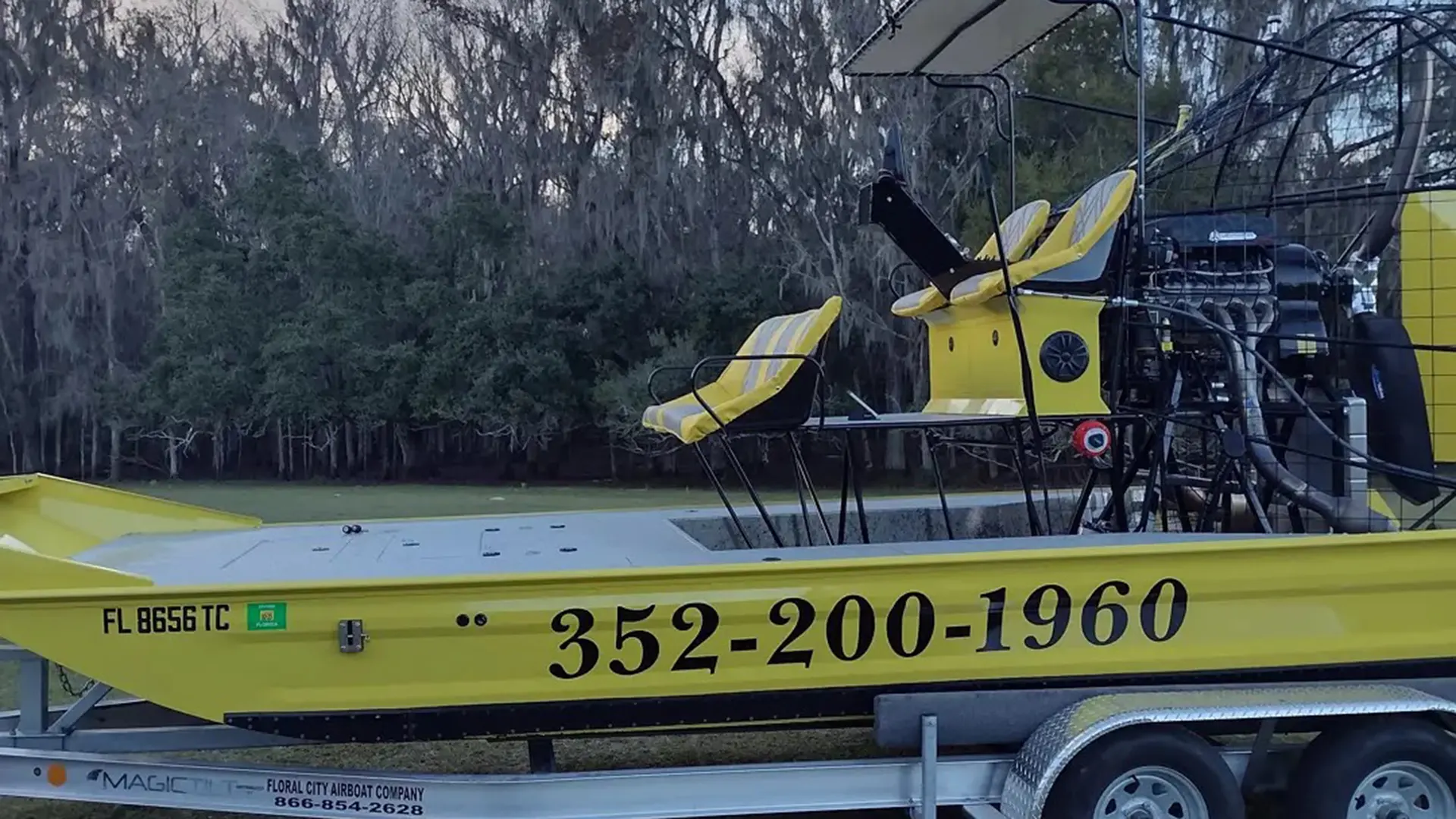 Light Lines Good Times Pontoon Tours From Weekie Wachee to The Gulf!